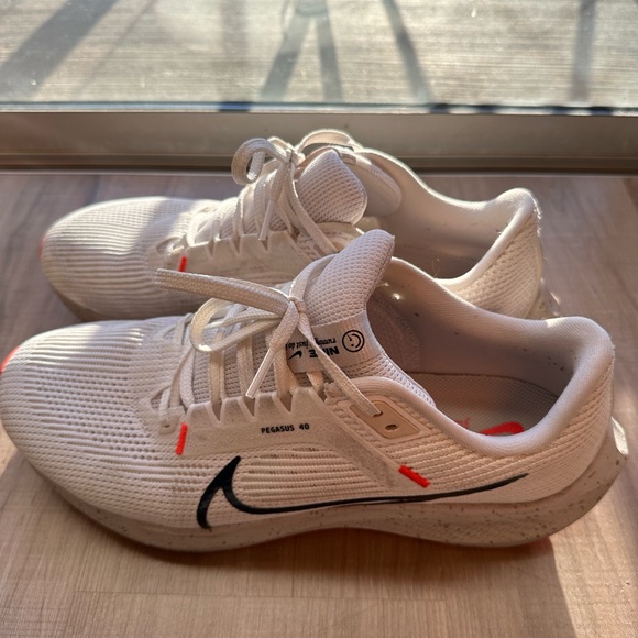 Nike Pegasus 40 Running Shoes - Picture 5 of 7